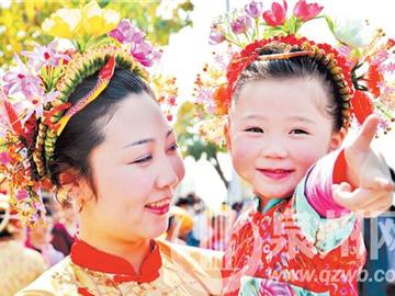 “花?！敝?小蟳埔女最搶眼